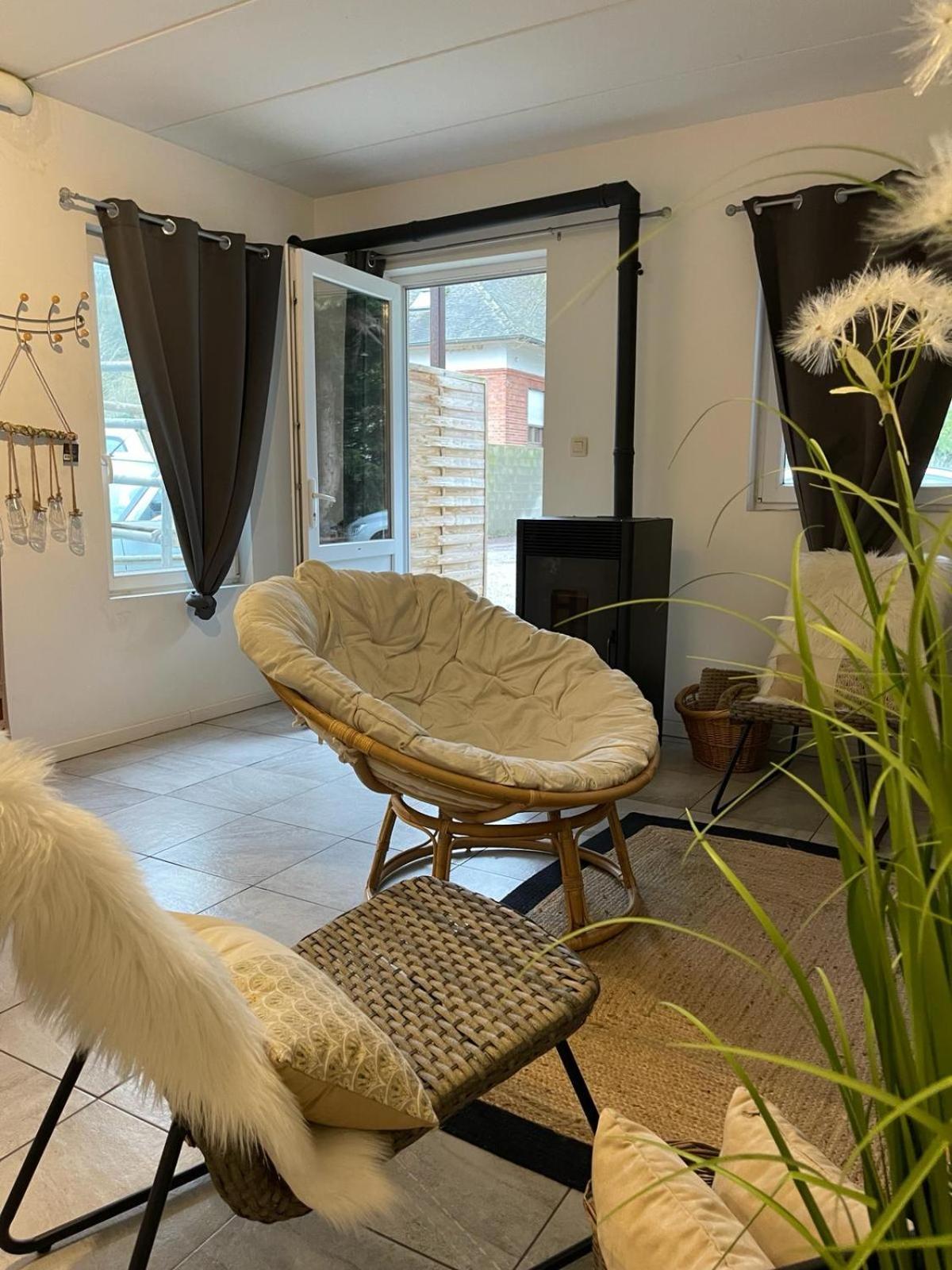 Perle De Coton Pour Duo De Charme Apartment Anhee Exterior photo